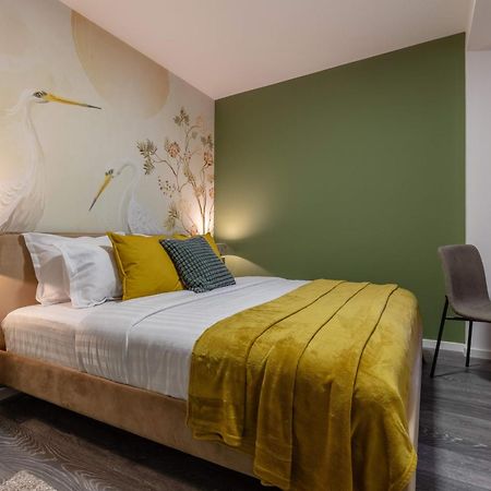 Holt - Lucky Cranes Apartment บูคาเรสต์ ภายนอก รูปภาพ