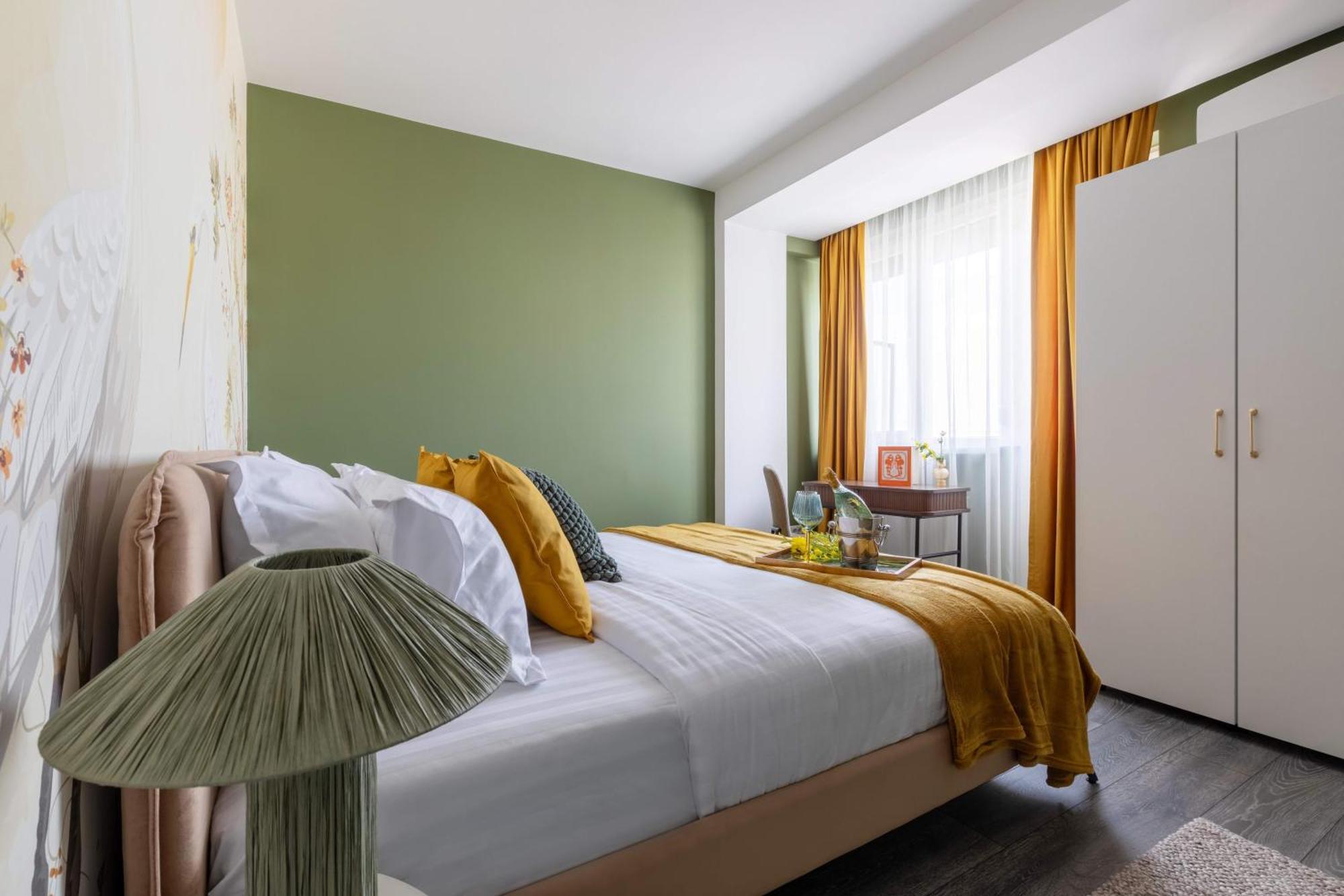 Holt - Lucky Cranes Apartment บูคาเรสต์ ภายนอก รูปภาพ