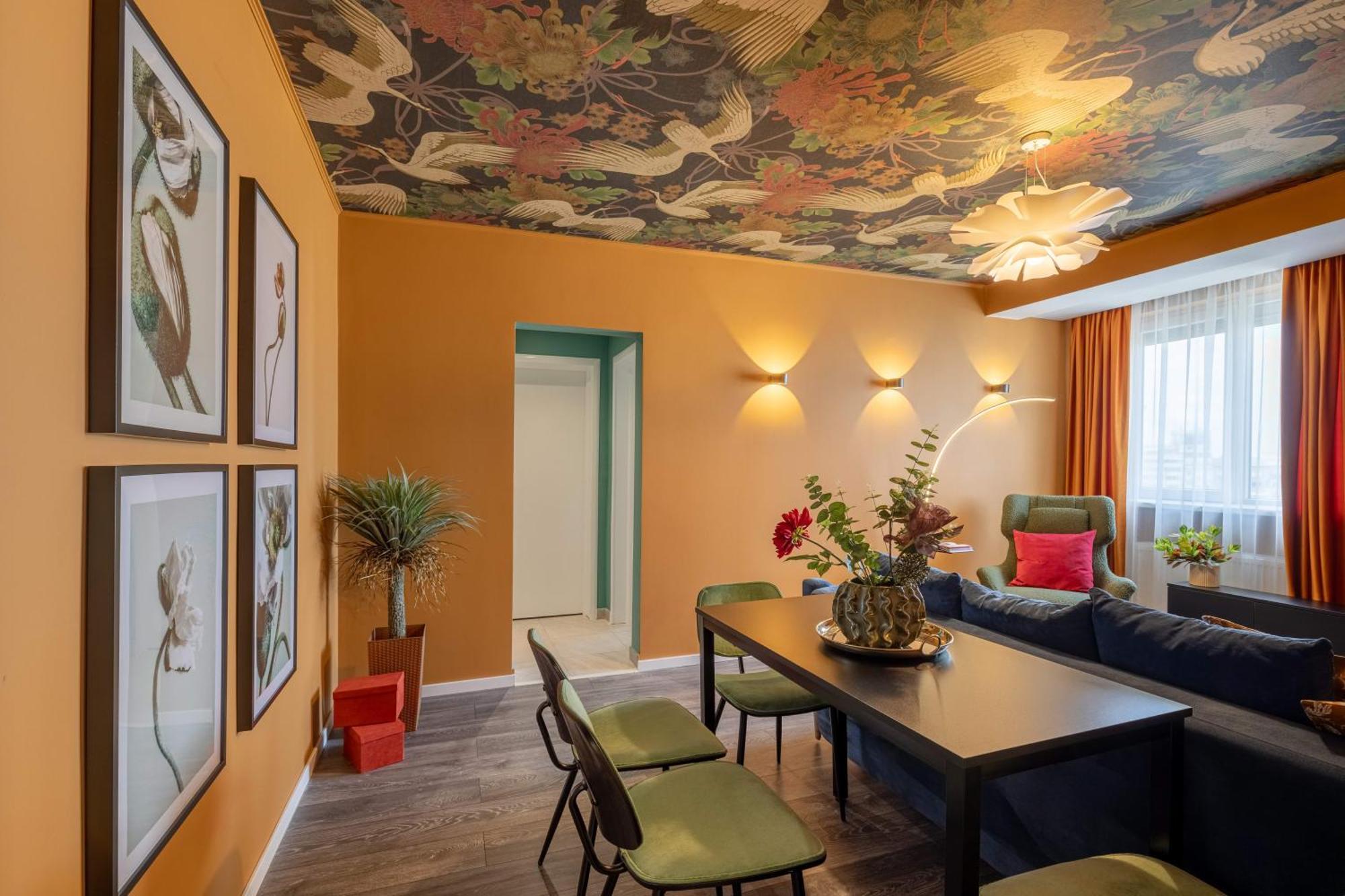 Holt - Lucky Cranes Apartment บูคาเรสต์ ภายนอก รูปภาพ